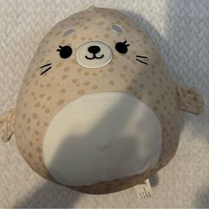 Squishmallows Lilou Spotted Seal Plush 8" NWT